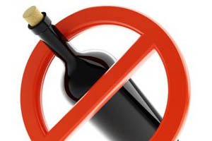 На "горячую линию" о горячительных напитках