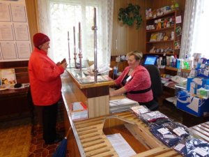 В отделении почтовой связи в Перебродье по-домашнему уютно
