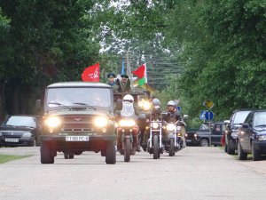 В Дисне ко Дню Независимости стартовал автопробег