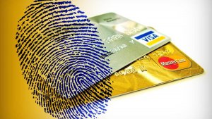 Нашли банковскую карту - верните владельцу или в банк. Сняли с нее деньги - совершили преступление