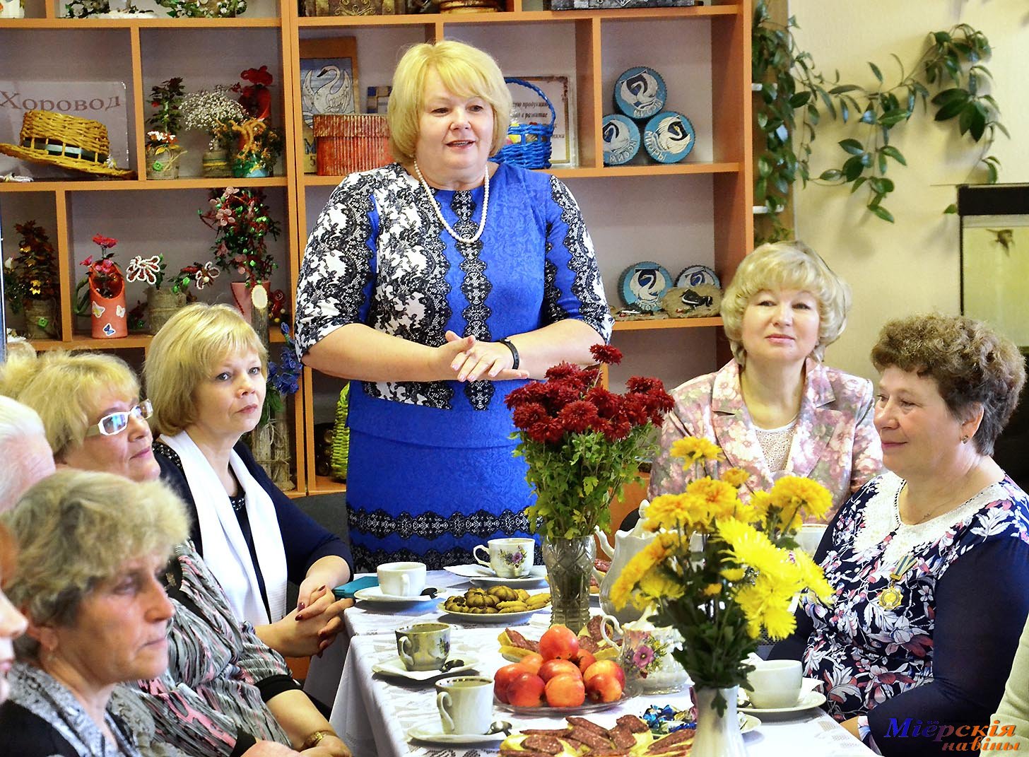 Председатель Миорского совета депутатов Мария Банифатова отмечает юбилей