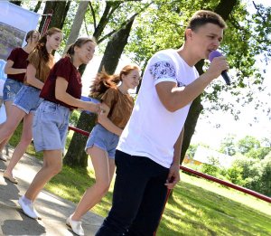 Евгений Барташевич из Дисны, самый младший солист коллектива «Дзісенчукі», рассказал о себе