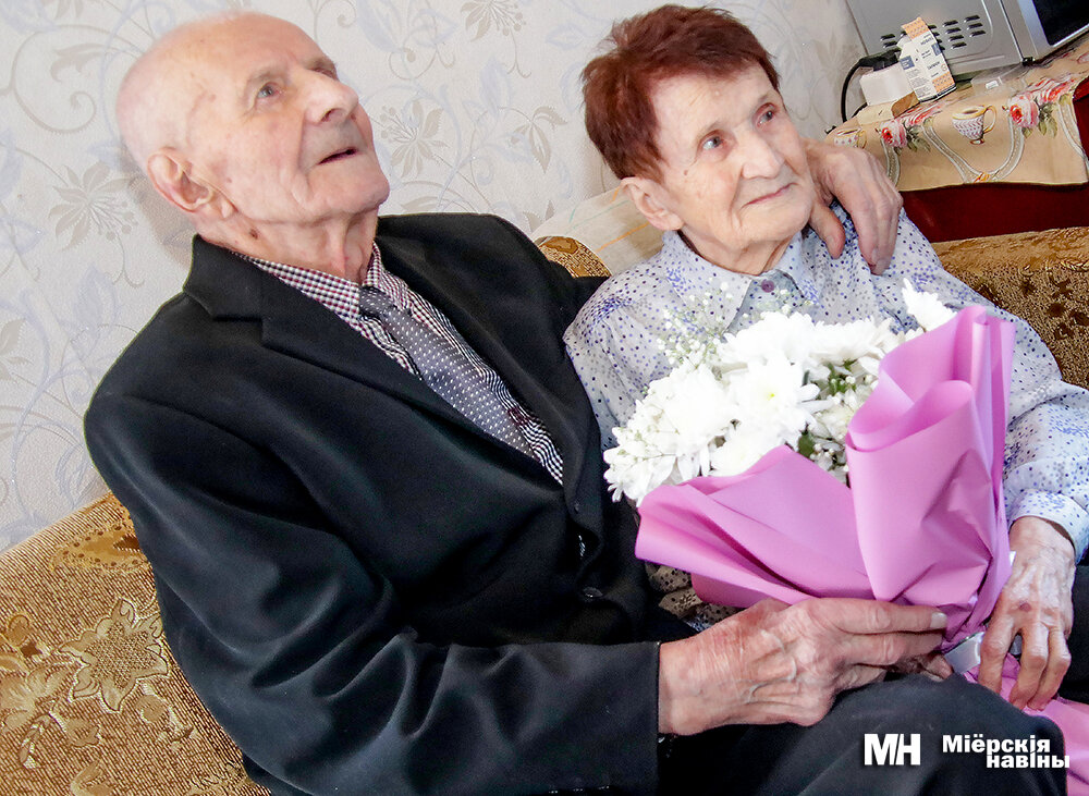 Семья Альхимович из деревни Мельница отметили 70-летний юбилей совместной жизни