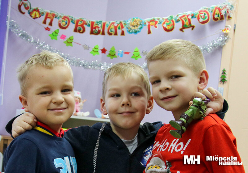 Первый утренник в Миорском "Журавлике"