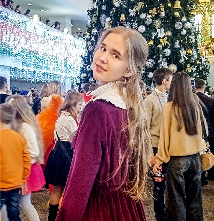 Школьницу из Миор Елизавету Мателенок на елке в столице впечатлило новогоднее представление