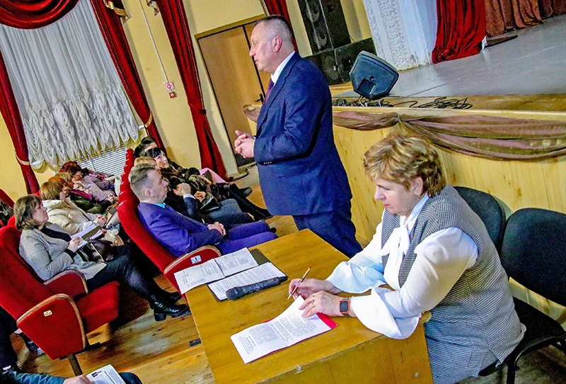 Кандидаты в депутаты встречаются с трудовыми коллективами и с населением Миорщины