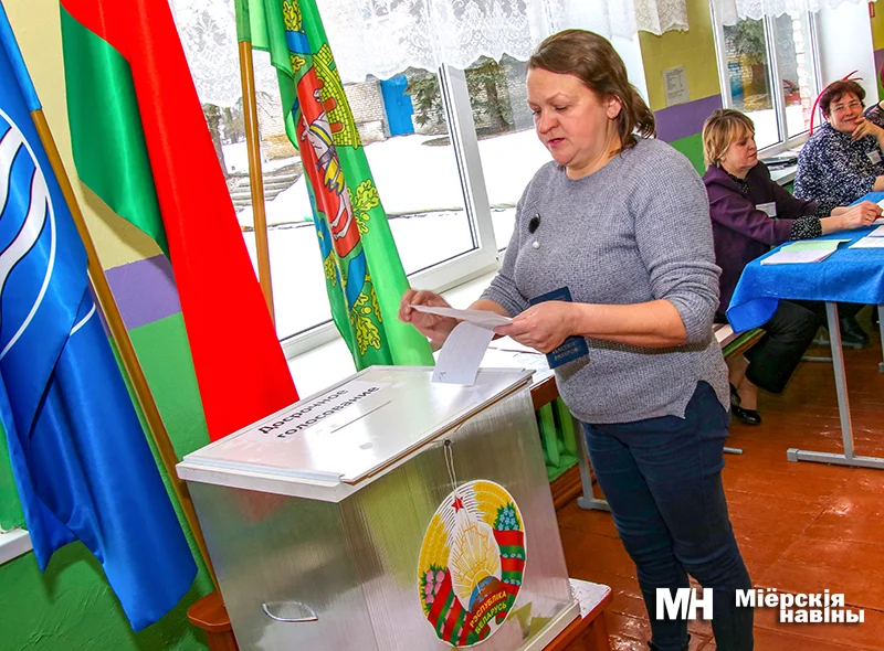 На второй день досрочного голосования корреспонденты Миорщины пожаловали на Повятский избирательный участок № 16