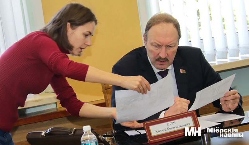 Прием граждан в Миорском райисполкоме провел заместитель Генерального прокурора Республики Беларусь Алексей Стук