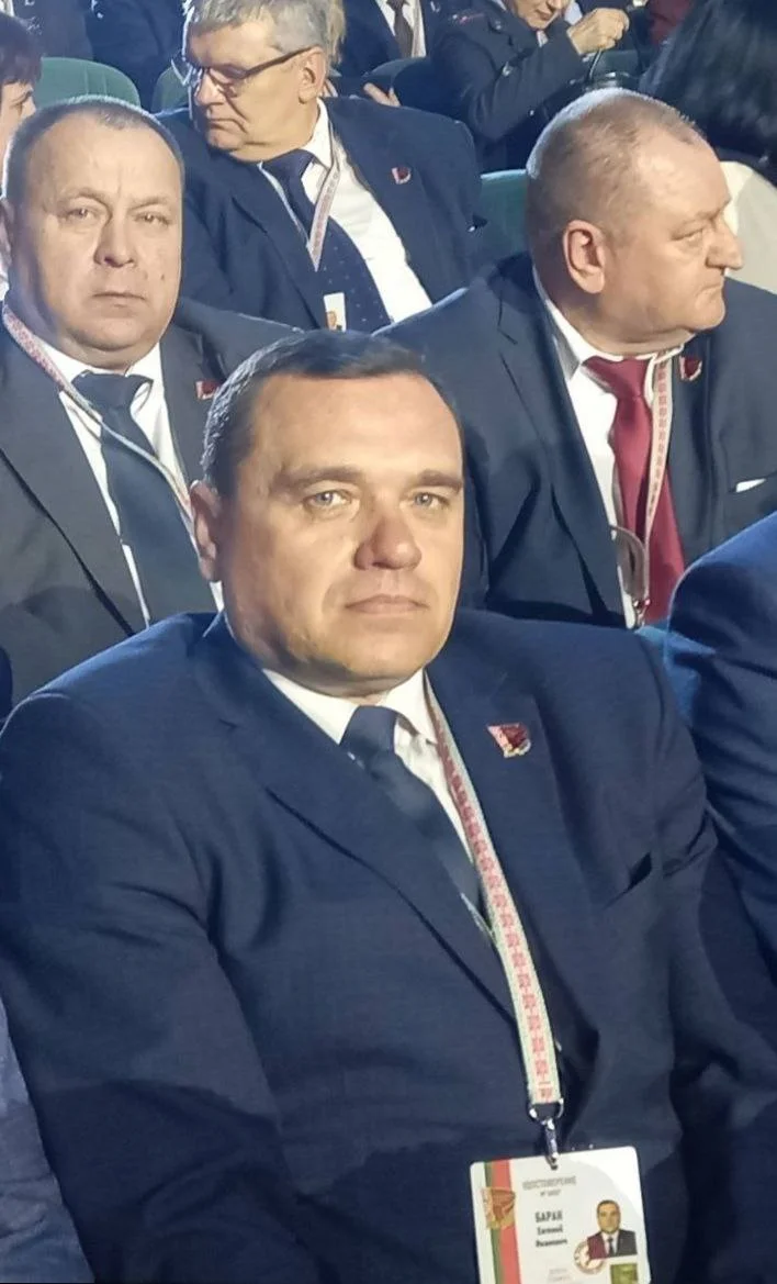 Мнением поделился делегат ВНС Евгений Баран, председатель Дисненского горсовета