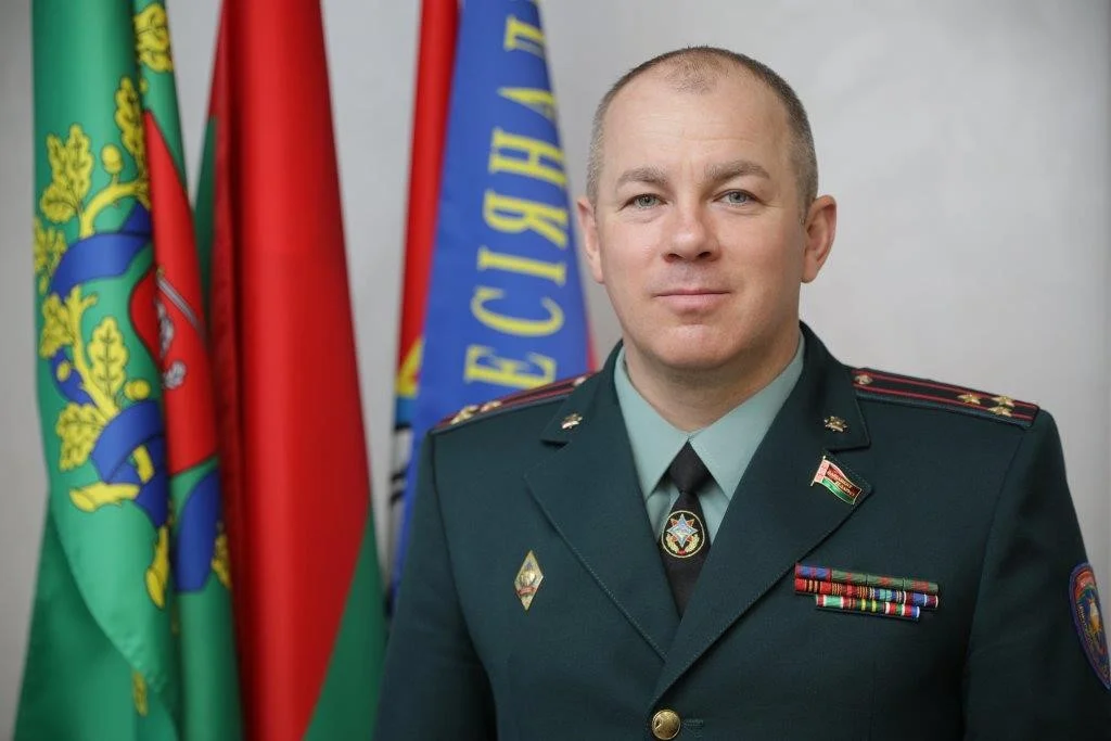 Сергей Мелешкин: «...Человеку надо мало: чтоб тропинка вдаль вела. Чтоб жила на свете мама. Сколько нужно ей – жила....»   