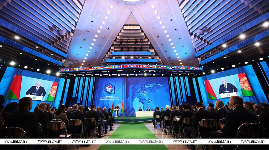 Лукашенко обозначил предложения Беларуси по мирной повестке. В фокусе - санкции, миграция, ИИ