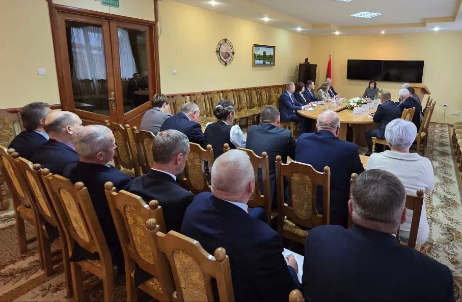 С рабочей поездкой в Витебской области Наталья Кочанова