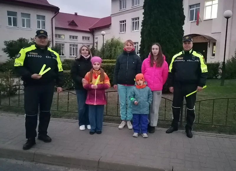 Сотрудники ОГАИ Миорского РОВД провели рейд в рамках профилактической акции «Световозвращатель спасает жизнь»