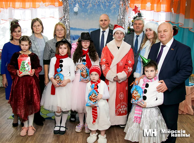 В гости к воспитанникам приюта в Дисне заглянуло руководство района